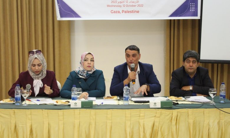 Photo of PalThink holds panel session discussing research paper on Microenterprises in Gaza