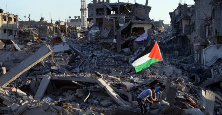 صورة ثلاث سنوات على مؤتمر القاهرة لإعادة إعمار قطاع غزة بين وعود التمويل و آلية الامم المتحدة وبقاء المعاناة