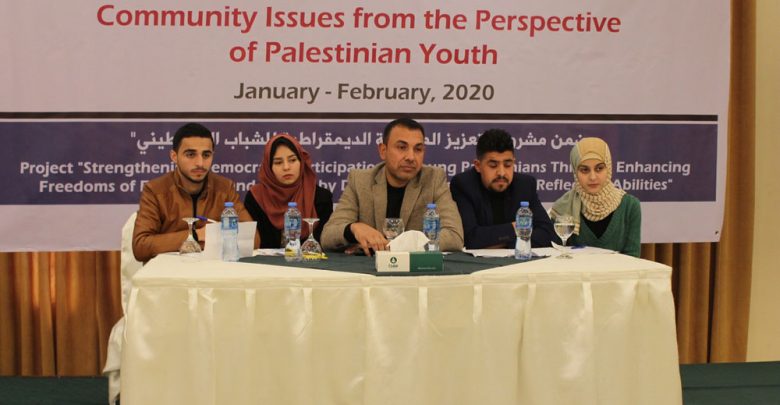 صورة جلسة النقاش الثانية بعنوان “قضايا مجتمعية من منظور الشباب الفلسطيني”.